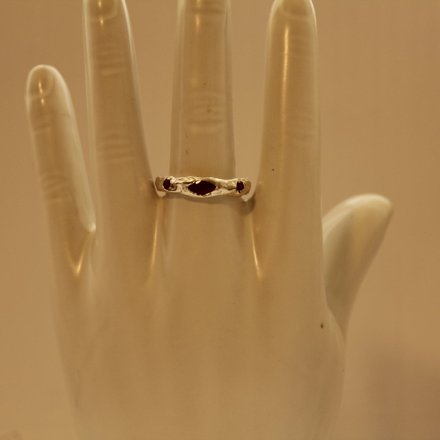 Fishy Rough Ring - 5 Stones